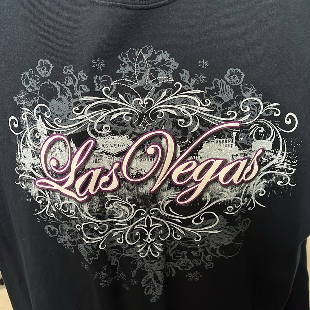 Gildan Heavy Cotton Black Las Vegas. T-Shirt size XL